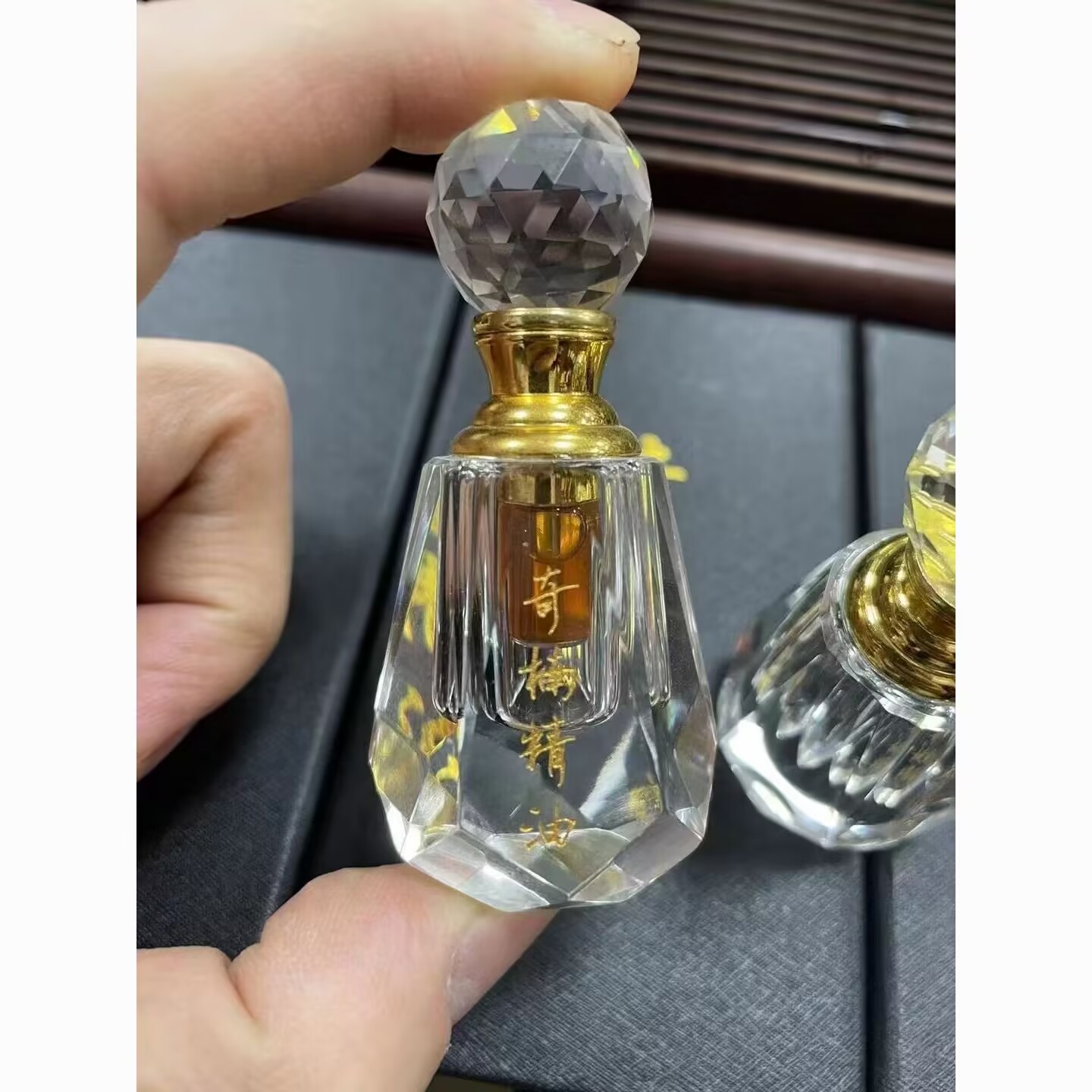 Perfume Quality Fragrance Oils - 2ml/箱 リッチウード沈香オイル 長持ちするウッディな香り DIY用原料 石鹸 香水