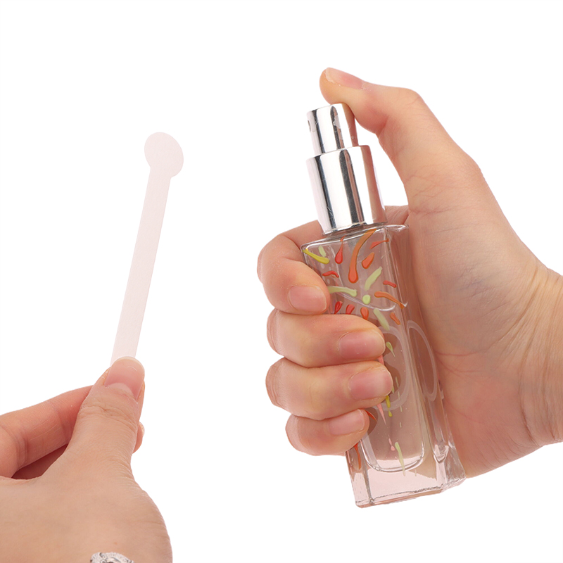 100 個香水テスターストリップフレグランステストストリップ - Perfume Fragrance Essential Oil のレビューと価格